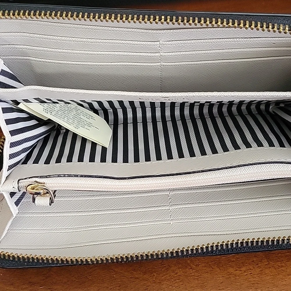 Kate Spade New York Wallet